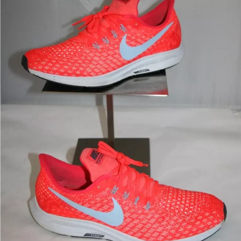 Ladies Nike Pegasus air zoom 35 bright crimson 8.5